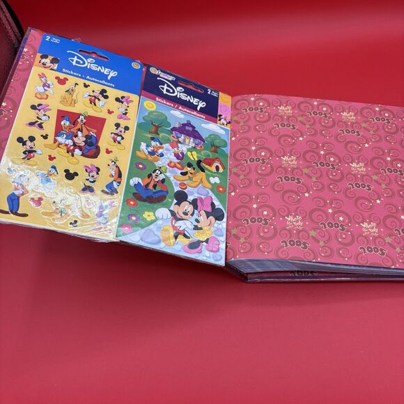 BRAND NEW Walt Disney World 2005 Photo Album Where The Party Never Ends 50 Pages - Picture 5 of 6